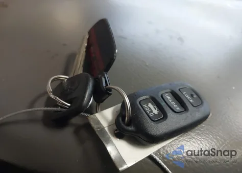 2006 Toyota Camry Le z USA, uszkodzony, nr VIN 4T1BE32K86U150638